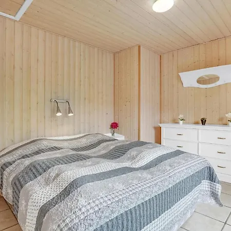 Cozy Home In Vaeggerlose With Wifi * Bøtø By